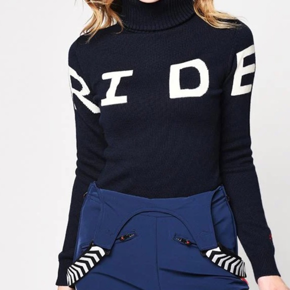 Perfect Moment Ride ski sweater in navy sz L in excellent condition - Picture 1 of 8